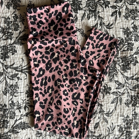 Onzie Leopard Set - Picture 4 of 4